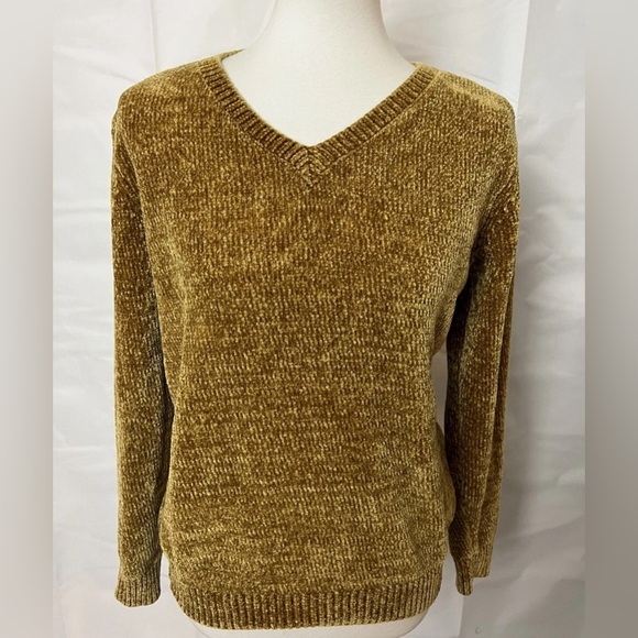 Buffalo David Bitton Women’s Yellow Knit Sweater Size L Long Sleeve Cut Out Back - Picture 1 of 10